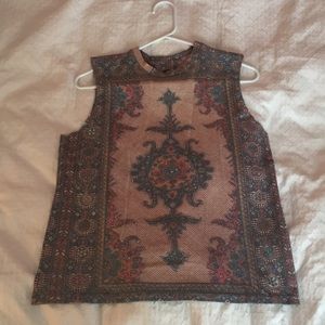 Patterned muscle tee